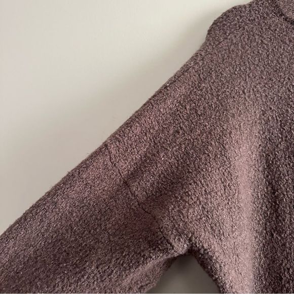 Cozy V-Neck Brown Sweater - Picture 7 of 7